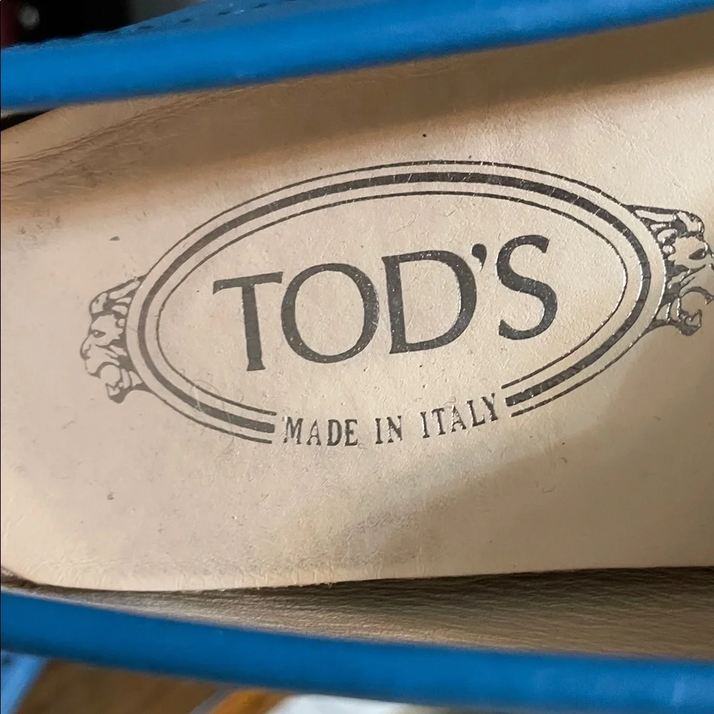 NEW SALE PRICE! on TOD'S Kate Gommino Blue Chain Link Buckle on Vamp 39 or US 9 - Picture 2 of 10